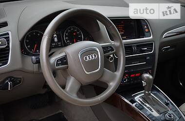 Внедорожник / Кроссовер Audi Q5 2011 в 