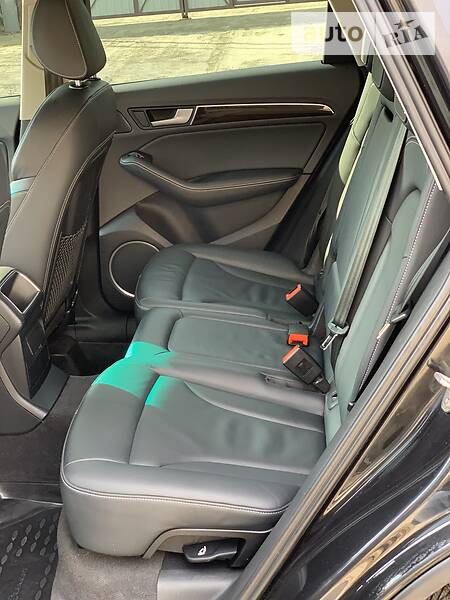 Позашляховик / Кросовер Audi Q5 2011 в Дніпрі