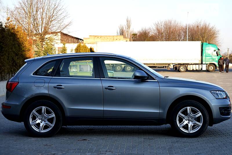 Позашляховик / Кросовер Audi Q5 2010 в Луцьку