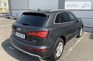 Позашляховик / Кросовер Audi Q5 2017 в 