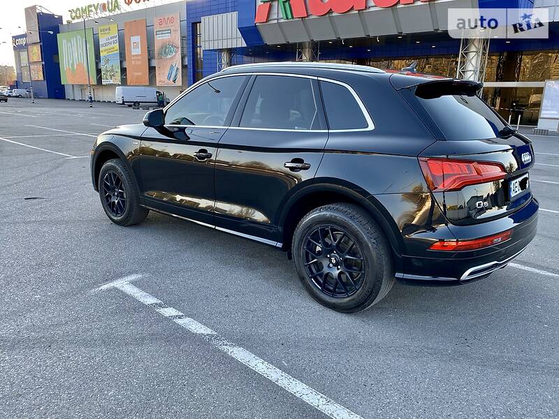 Позашляховик / Кросовер Audi Q5 2018 в Дніпрі