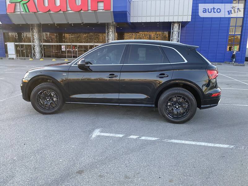 Позашляховик / Кросовер Audi Q5 2018 в Дніпрі
