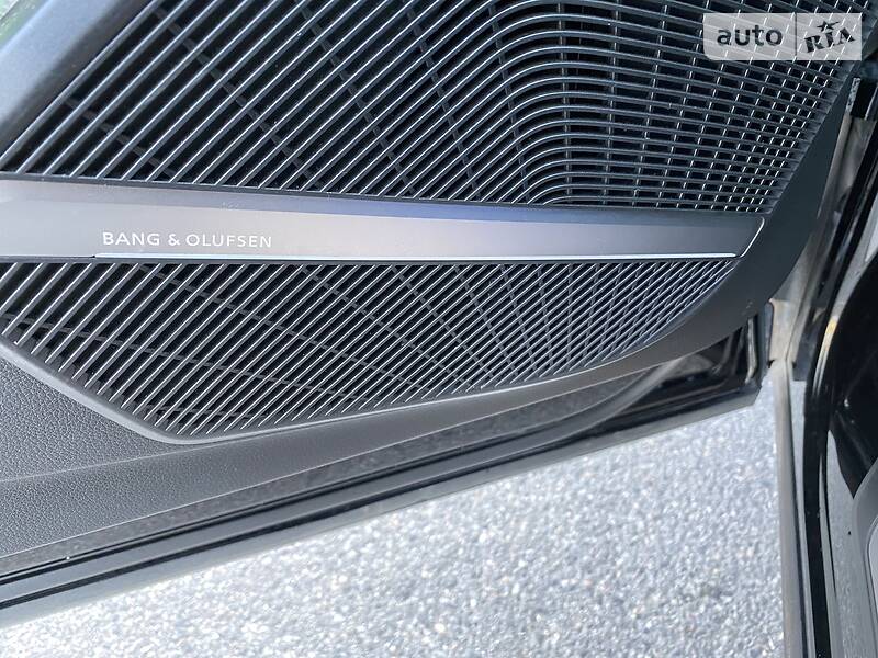 Позашляховик / Кросовер Audi Q5 2018 в Дніпрі