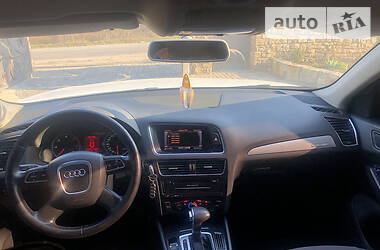 Позашляховик / Кросовер Audi Q5 2011 в 