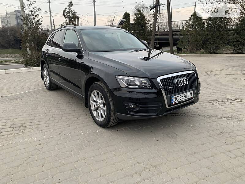 Позашляховик / Кросовер Audi Q5 2010 в 