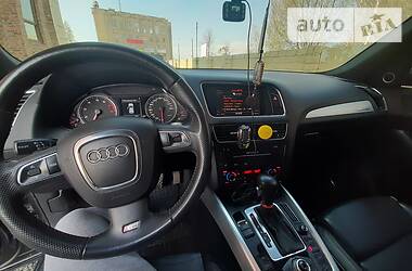 Позашляховик / Кросовер Audi Q5 2010 в 