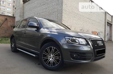 Позашляховик / Кросовер Audi Q5 2010 в 