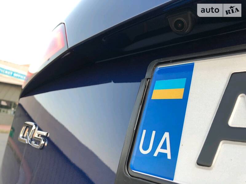 Позашляховик / Кросовер Audi Q5 2015 в Львові