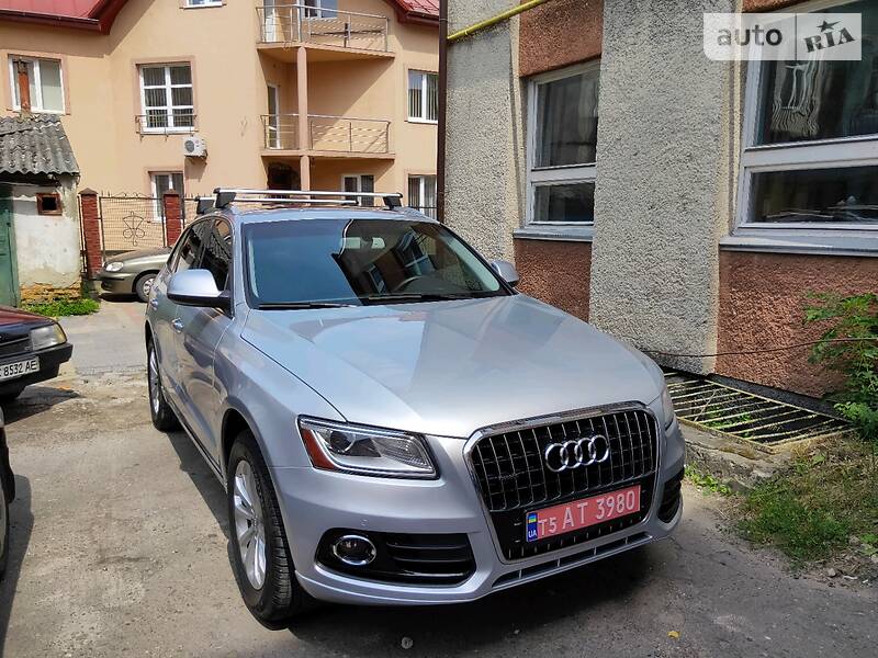 Позашляховик / Кросовер Audi Q5 2015 в 