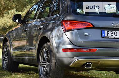 Позашляховик / Кросовер Audi Q5 2016 в 