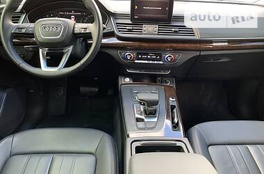 Позашляховик / Кросовер Audi Q5 2019 в Києві