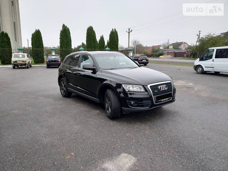 Внедорожник / Кроссовер Audi Q5 2010 в Дубно