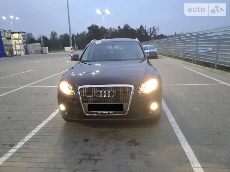 Внедорожник / Кроссовер Audi Q5 2010 в Дубно
