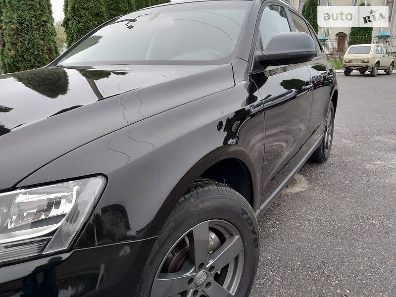 Внедорожник / Кроссовер Audi Q5 2010 в Дубно