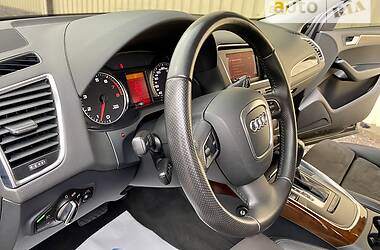 Позашляховик / Кросовер Audi Q5 2010 в 