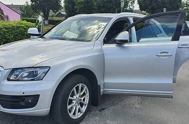 Внедорожник / Кроссовер Audi Q5 2010 в 