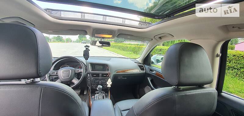 Внедорожник / Кроссовер Audi Q5 2010 в Полонном