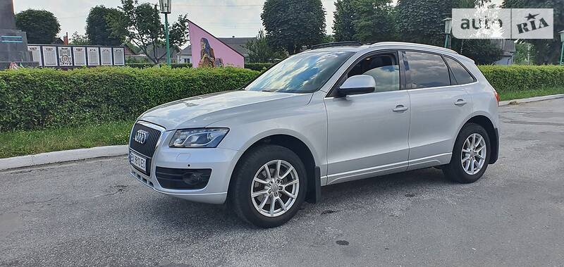 Внедорожник / Кроссовер Audi Q5 2010 в Полонном