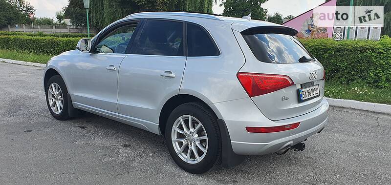 Внедорожник / Кроссовер Audi Q5 2010 в Полонном
