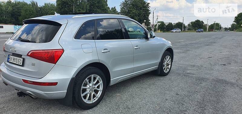 Внедорожник / Кроссовер Audi Q5 2010 в Полонном