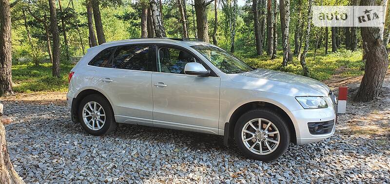 Внедорожник / Кроссовер Audi Q5 2010 в Полонном