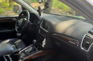 Внедорожник / Кроссовер Audi Q5 2010 в 