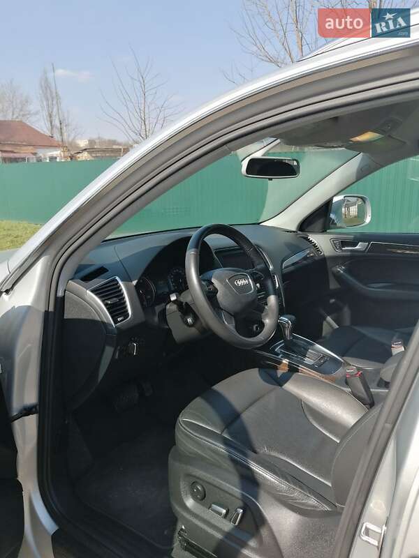 Внедорожник / Кроссовер Audi Q5 2012 в Первомайске