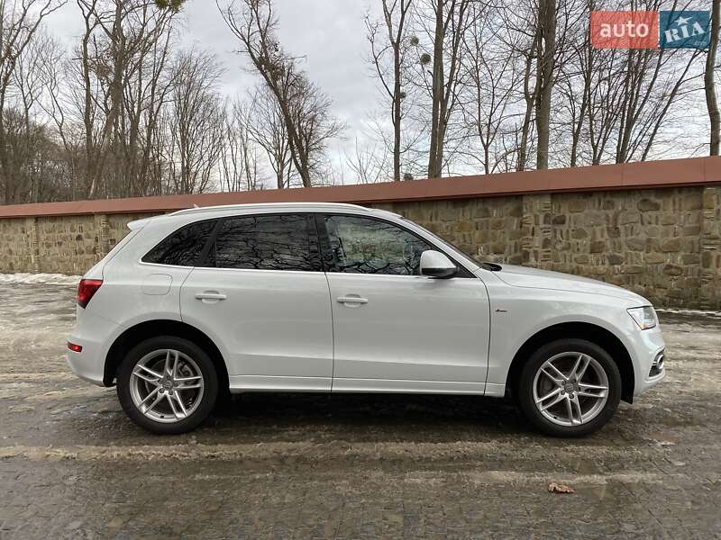 Внедорожник / Кроссовер Audi Q5 2014 в Черновцах