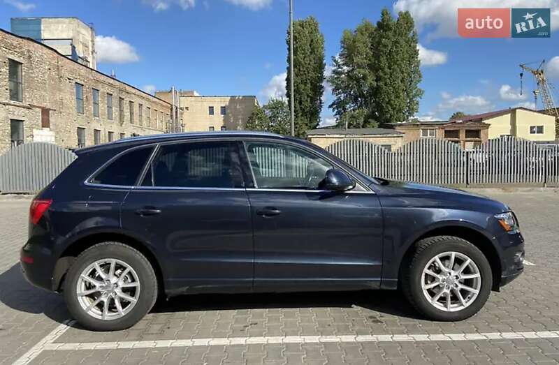 Позашляховик / Кросовер Audi Q5 2011 в Києві