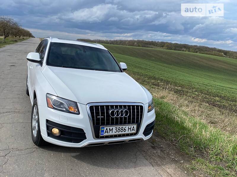 Позашляховик / Кросовер Audi Q5 2011 в Житомирі