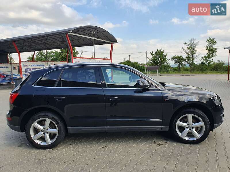 Внедорожник / Кроссовер Audi Q5 2011 в Глыбокой