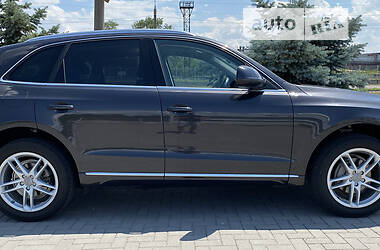 Внедорожник / Кроссовер Audi Q5 2014 в Черновцах
