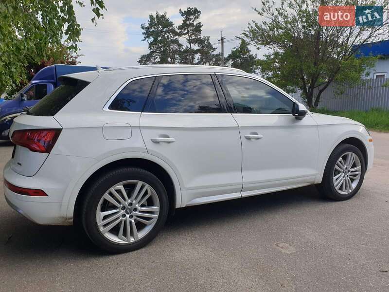 Внедорожник / Кроссовер Audi Q5 2018 в Василькове фото 3 Внедорожник / Кроссовер Audi Q5 2018 в Василькове