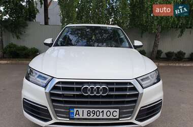 Внедорожник / Кроссовер Audi Q5 2018 в 