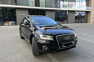 Позашляховик / Кросовер Audi Q5 2015 в Ужгороді
