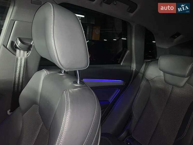Позашляховик / Кросовер Audi Q5 2019 в Києві