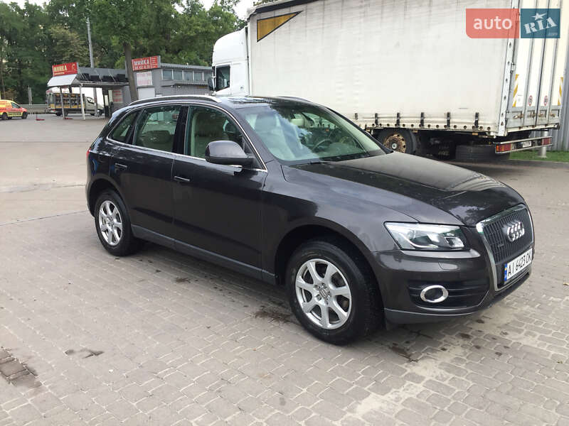 Внедорожник / Кроссовер Audi Q5 2011 в Киеве