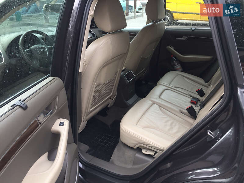Внедорожник / Кроссовер Audi Q5 2011 в Киеве