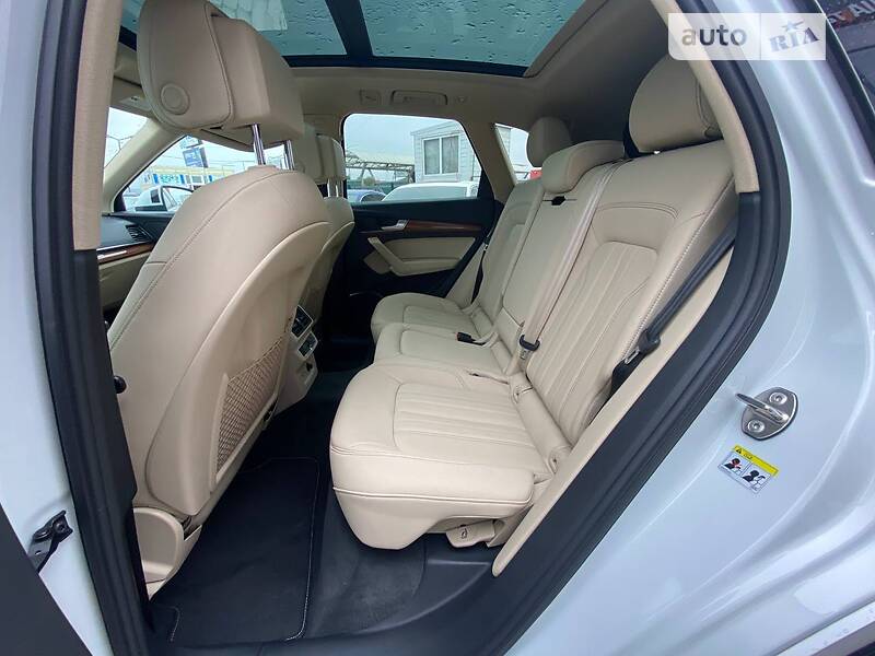 Позашляховик / Кросовер Audi Q5 2021 в Львові