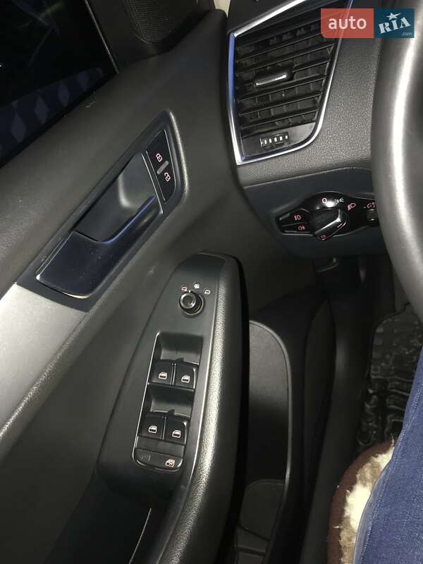 Внедорожник / Кроссовер Audi Q5 2012 в Ужгороде