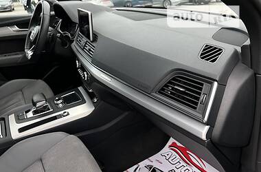 Позашляховик / Кросовер Audi Q5 2018 в Луцьку