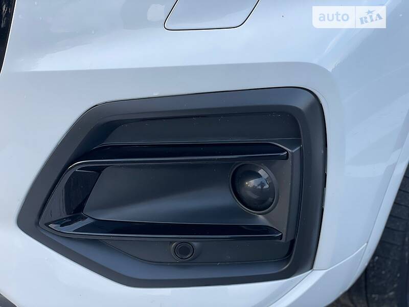 Позашляховик / Кросовер Audi Q5 2021 в Києві