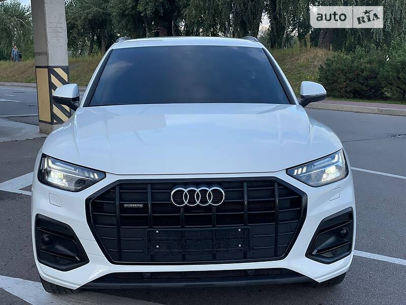 Позашляховик / Кросовер Audi Q5 2021 в Києві