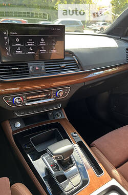 Позашляховик / Кросовер Audi Q5 2021 в 
