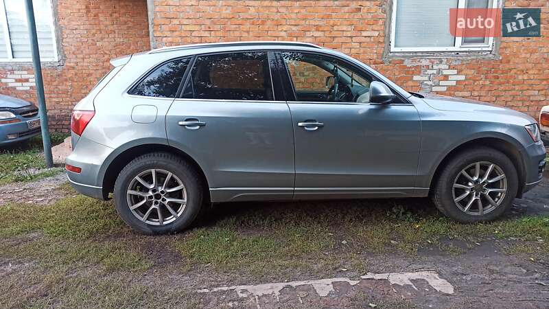 Внедорожник / Кроссовер Audi Q5 2011 в Чугуеве