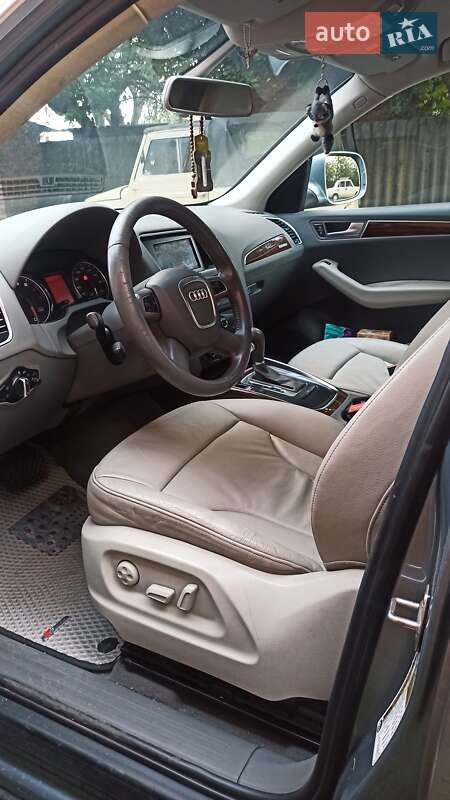 Внедорожник / Кроссовер Audi Q5 2011 в Чугуеве