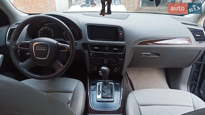 Внедорожник / Кроссовер Audi Q5 2011 в Чугуеве