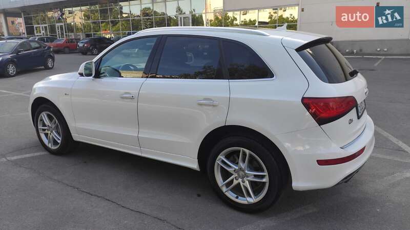Внедорожник / Кроссовер Audi Q5 2015 в Черкассах