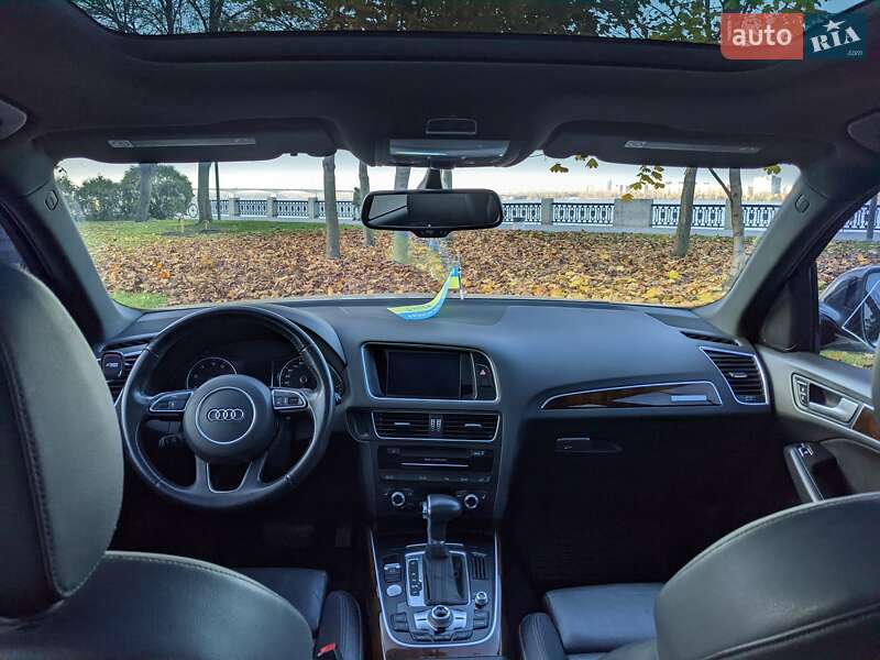 Внедорожник / Кроссовер Audi Q5 2015 в Киеве