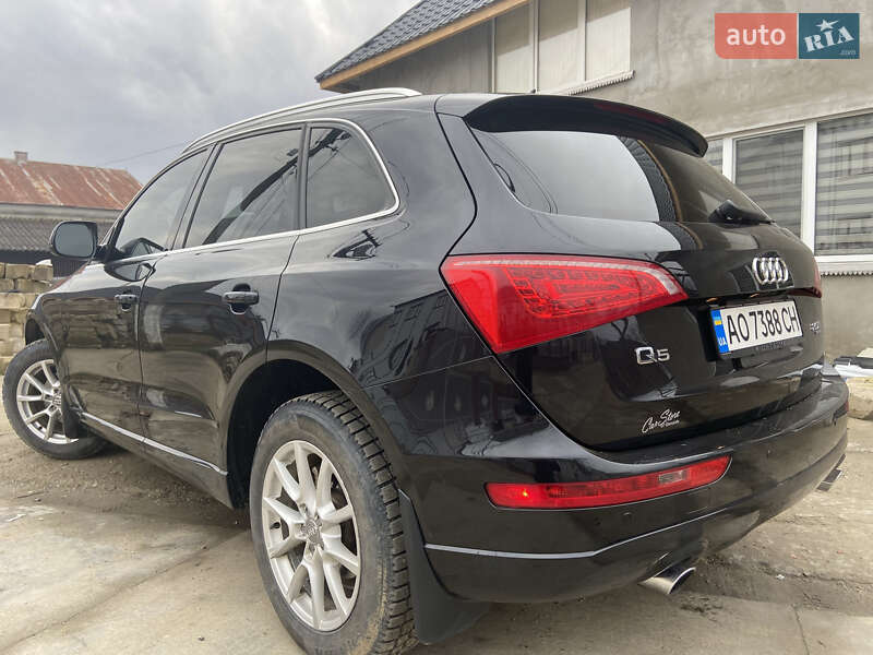 Внедорожник / Кроссовер Audi Q5 2012 в Тячеве